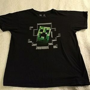 Sale5/$20🌸Youth Minecraft tee size med 10/12